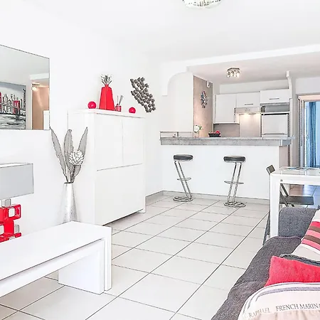 Le Chant De La Mer-2 By Interhome Apartament