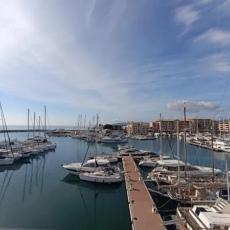 Le Chant De La Mer-2 By Interhome Appartamento